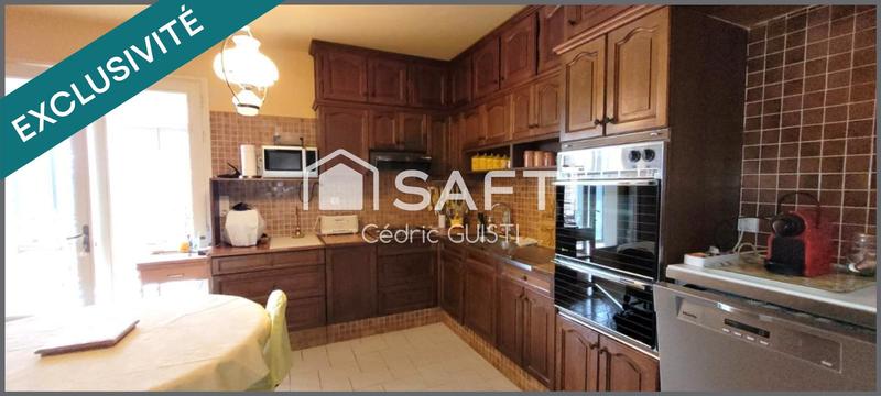 Maison - 273 m² - 11 pièces