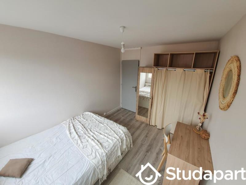 Chambre - 12 m² - 1 pièce