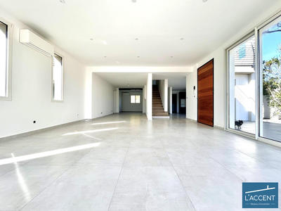 Maison - 191 m² - 6 pièces