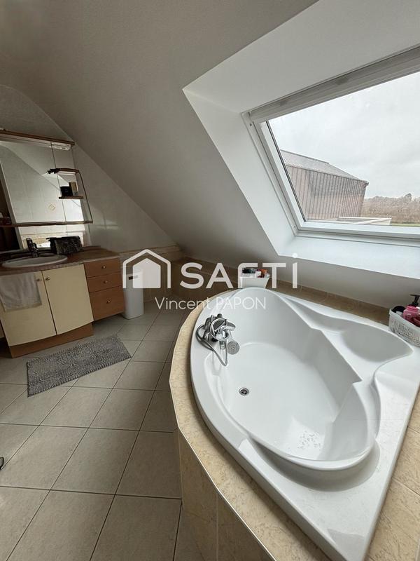 Maison - 180 m² - 6 pièces