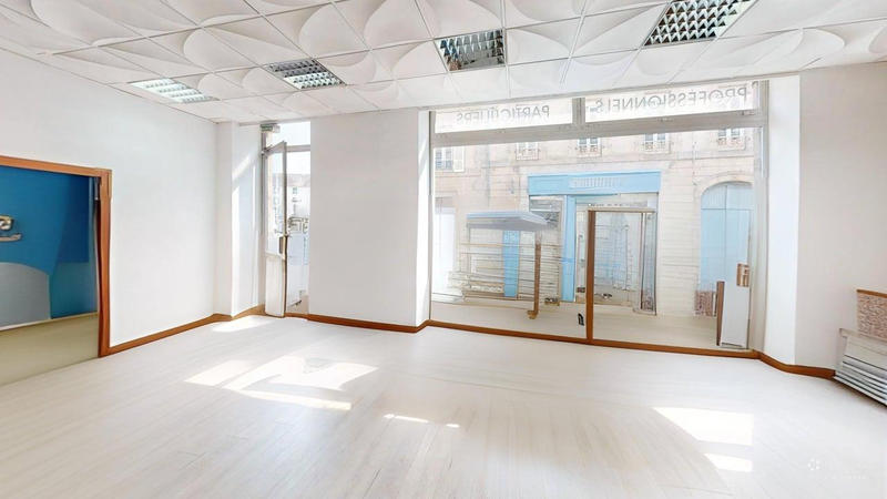 Immeuble - 143 m² - 7 pièces