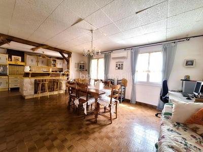 Maison - 90 m² - 4 pièces