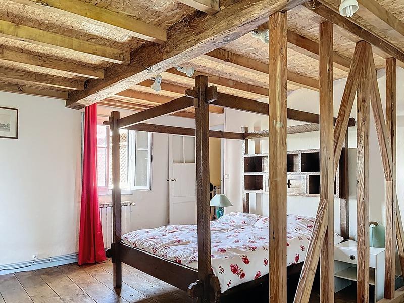 Maison - 160 m² - 8 pièces