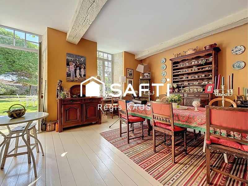 Maison de maîtres - 530 m² - 14 pièces