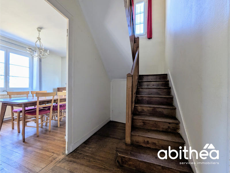 Maison - 104 m² - 6 pièces