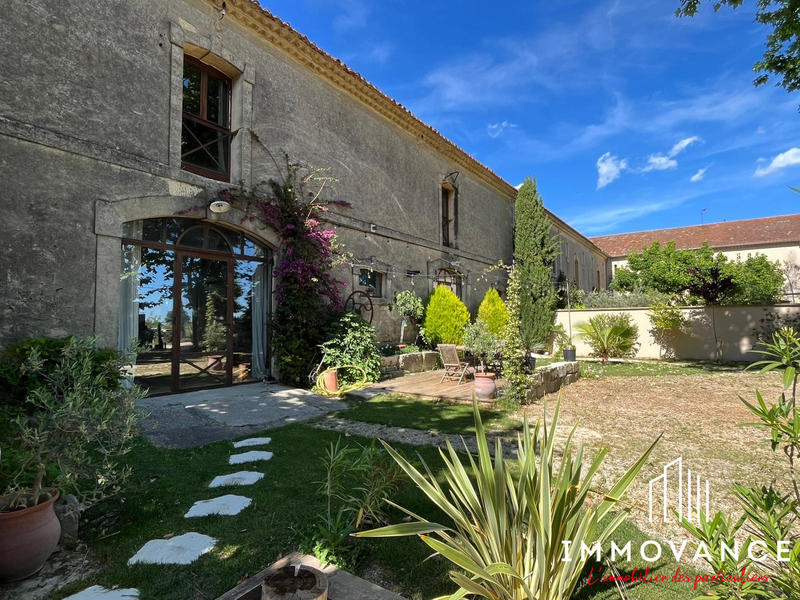 Maison - 335 m² - 8 pièces