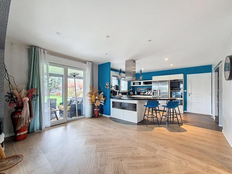 Maison contemporaine - 212 m² - 6 pièces