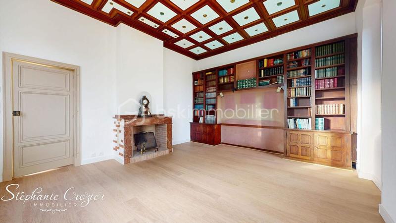 Demeure - 151 m² - 6 pièces