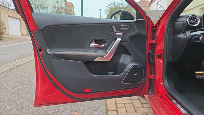 Mercedes Classe a IV 200 163 7g-Dct Amg Line - Automatique Toit ouvrant