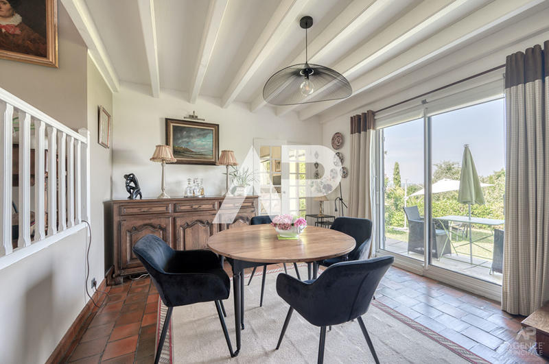 Maison - 140 m² - 7 pièces