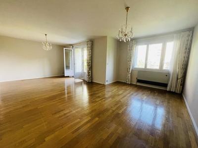 Appartement - 97 m² - 3 pièces
