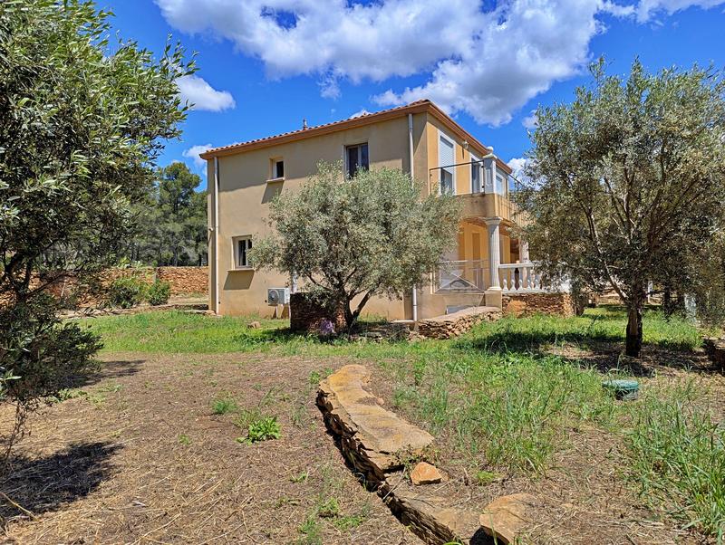 Maison contemporaine - 237 m² - 8 pièces