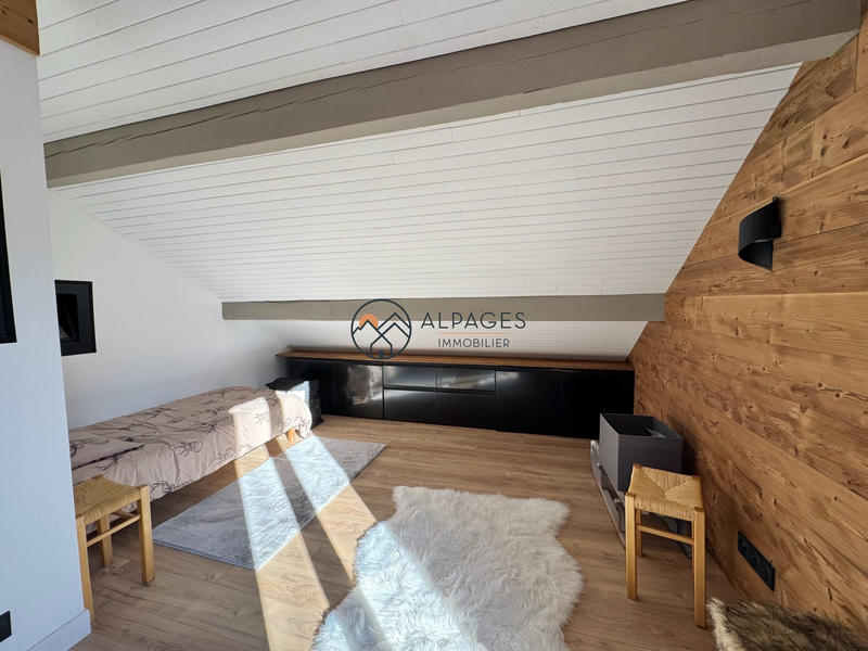 Appartement - 130 m² - 8 pièces