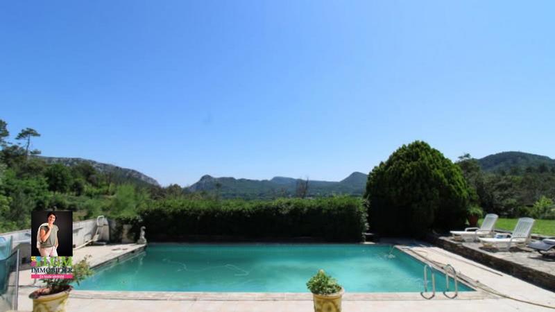 Maison - 141 m² - 6 pièces