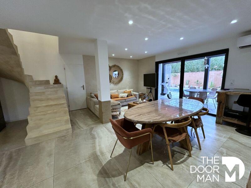 Maison - 102 m² - 5 pièces