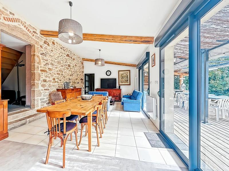 Maison en pierre - 140 m² - 5 pièces