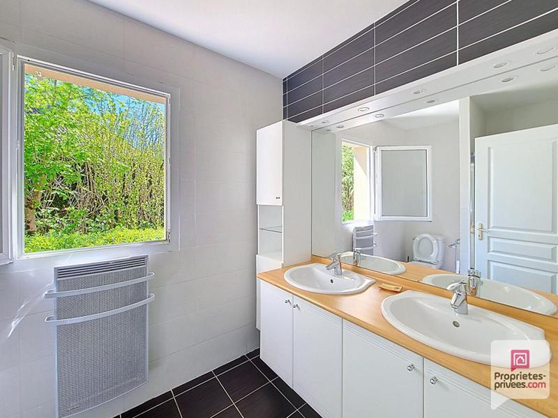 Maison - 143 m² - 10 pièces