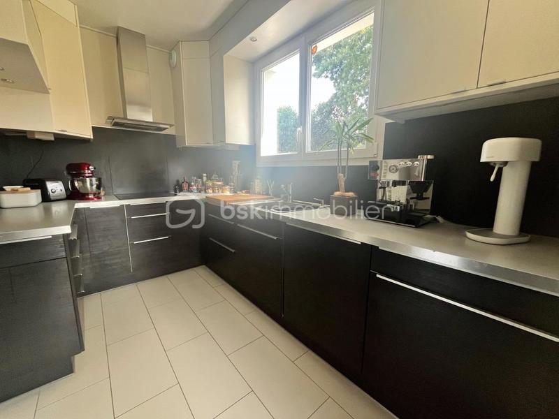 Maison traditionnelle - 168 m² - 6 pièces