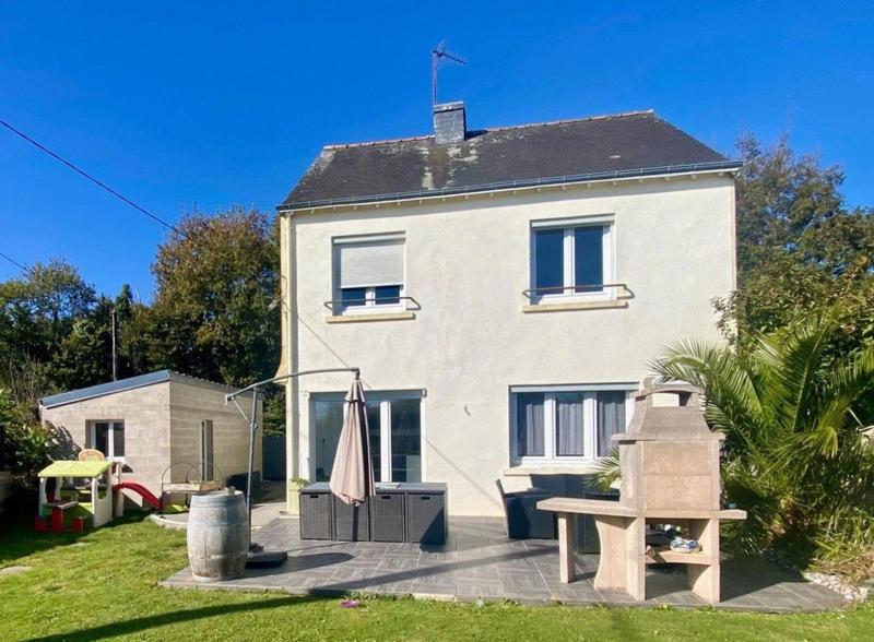 Maison - 90 m² - 5 pièces