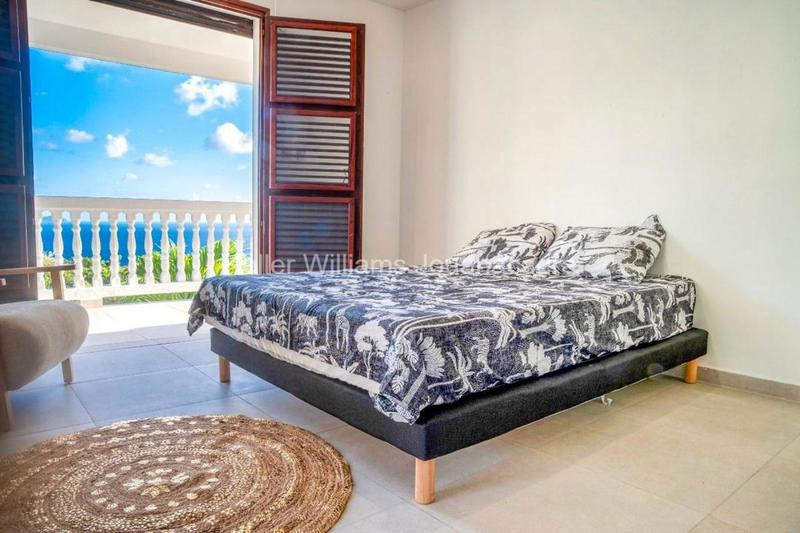 Appartement - 104 m² - 4 pièces