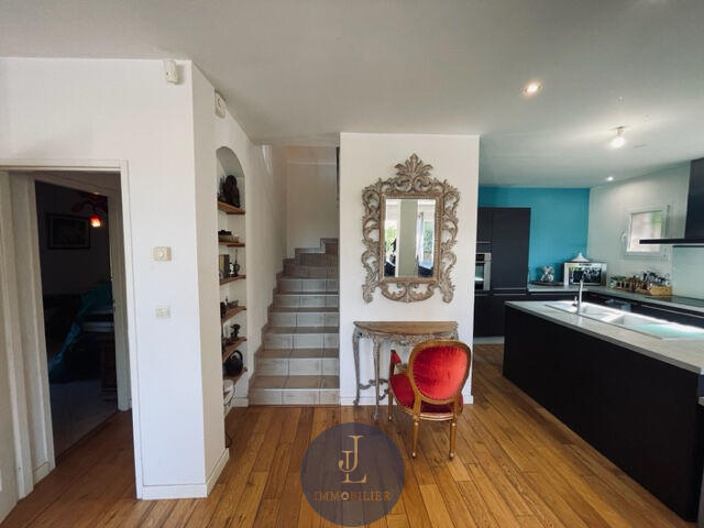 Villa - 166 m² - 5 pièces