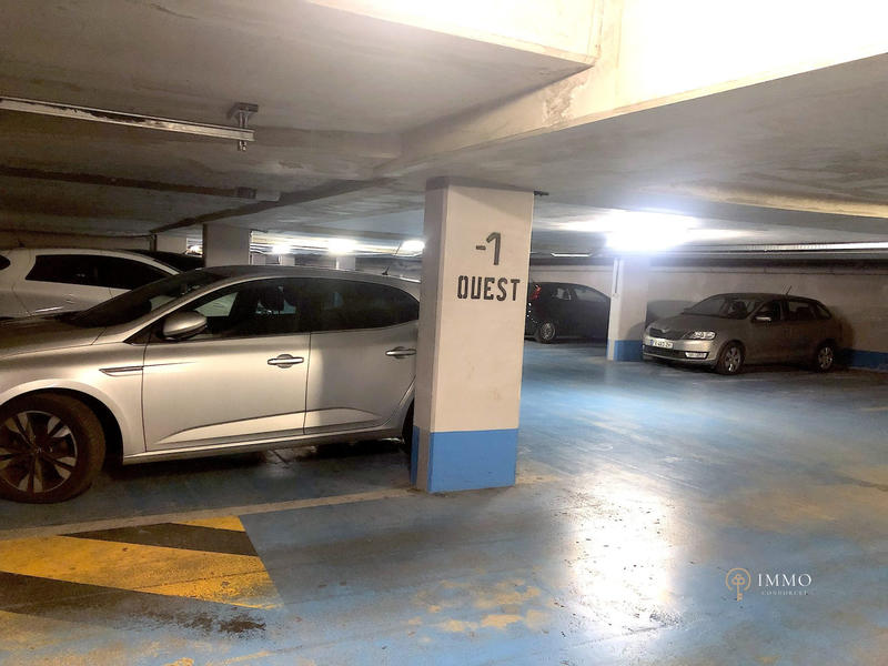 Parking / Garage - 4 m²