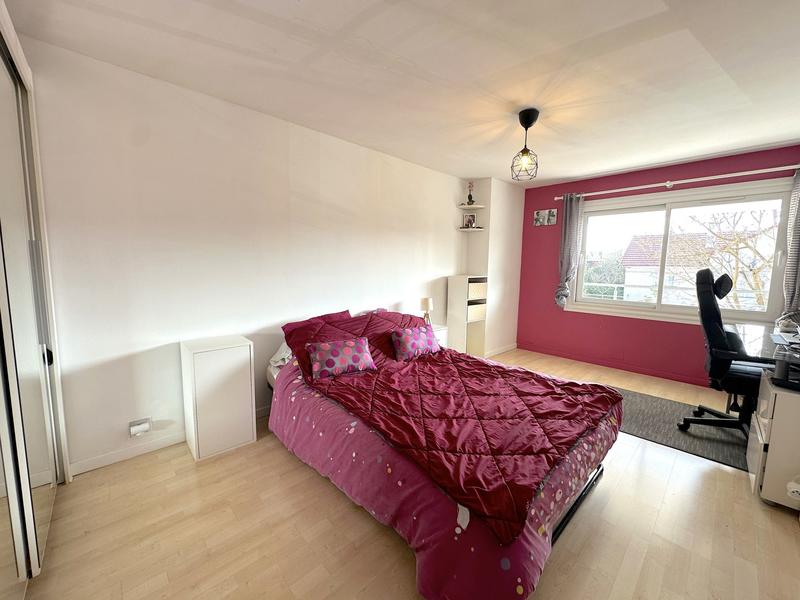 Maison - 199 m² - 10 pièces