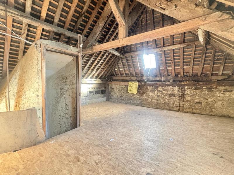 Maison - 80 m² - 5 pièces