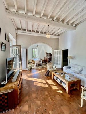 Maison - 181 m² - 8 pièces