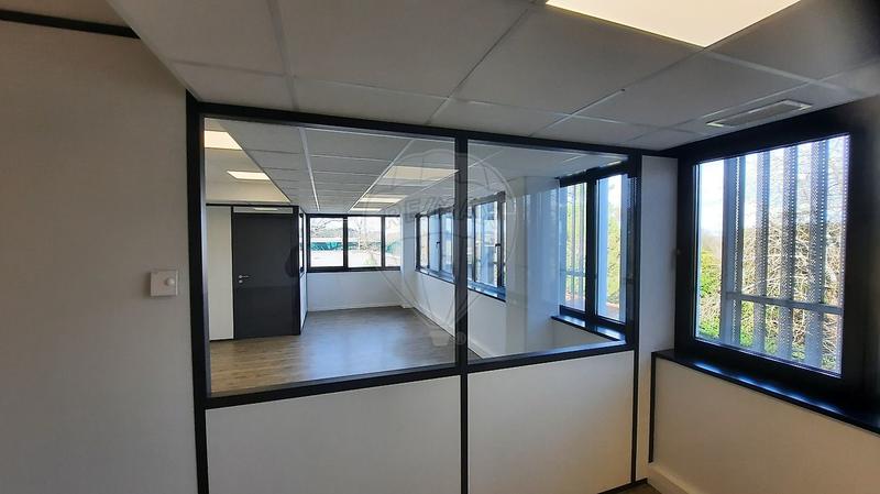 Bureau - 287 m² - 1 pièce