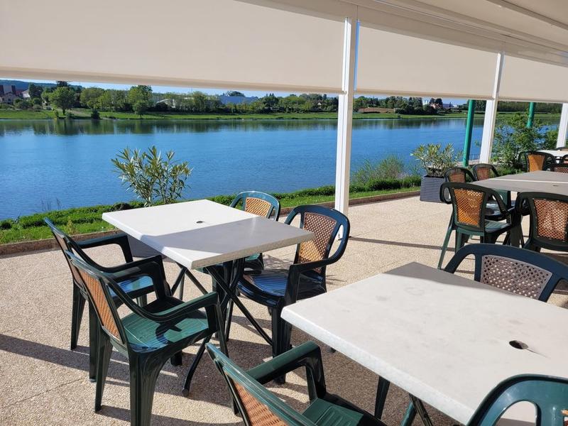 Fonds de commerce - Local commercial - 360 m²