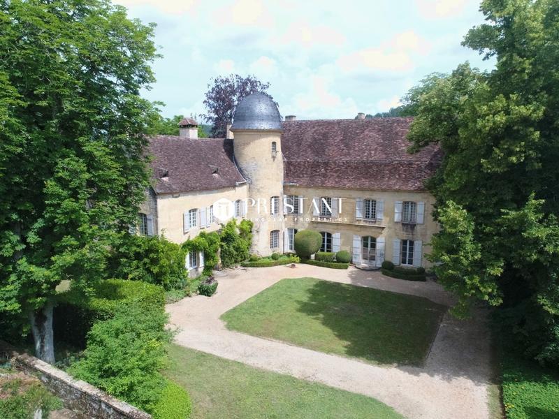 Château - 450 m² - 6 pièces