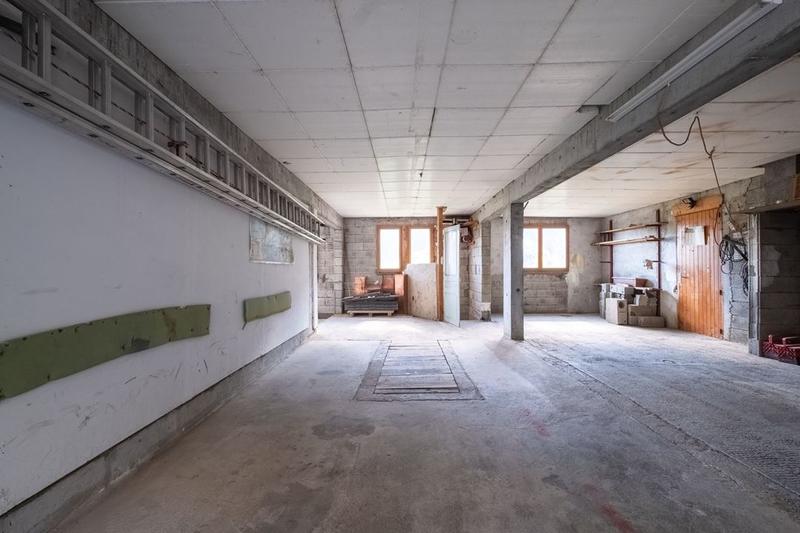 Propriété - 195 m² - 4 pièces