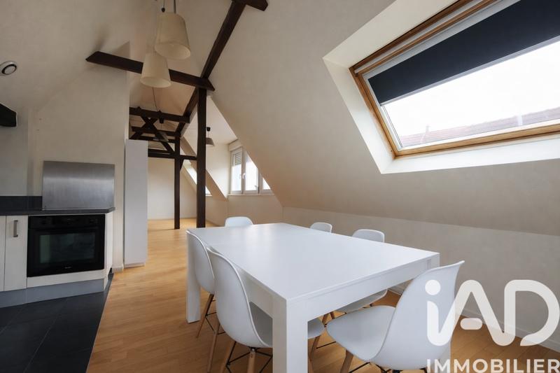 Maison - 250 m² - 10 pièces