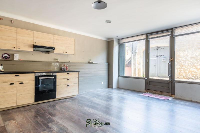 Maison - 220 m² - 12 pièces