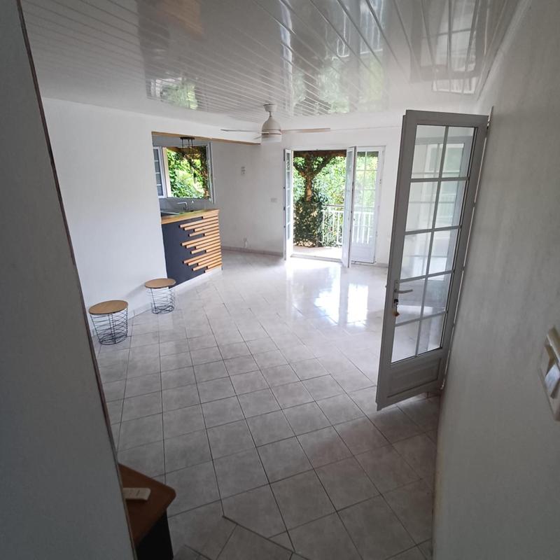 Maison - 250 m² - 8 pièces