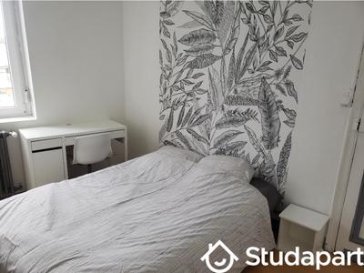 Chambre - 11 m² - 1 pièce