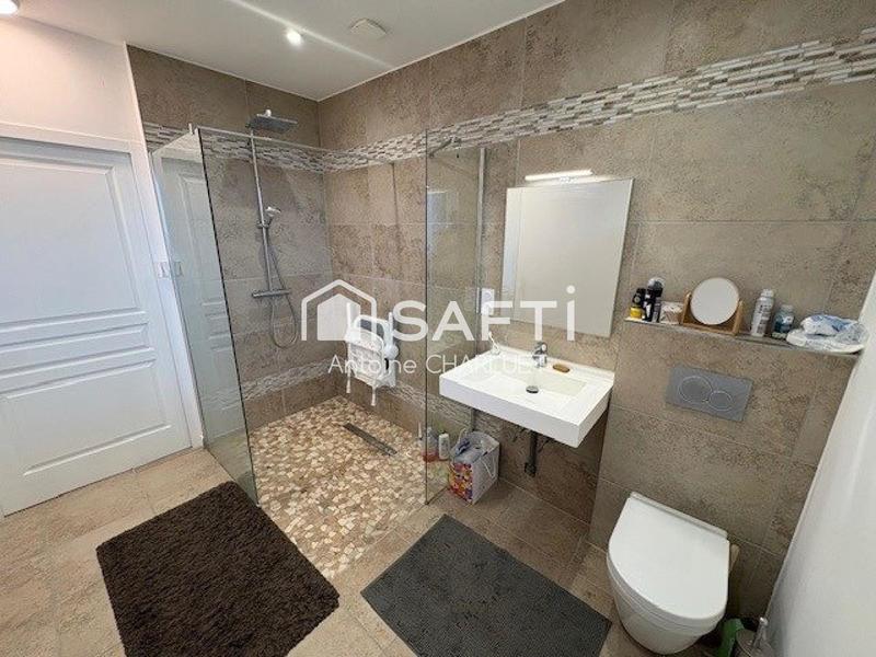 Maison - 158 m² - 8 pièces