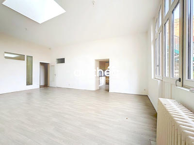 Appartement - 100 m² - 4 pièces