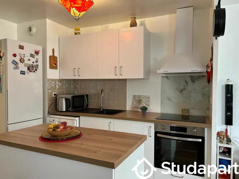 Chambre - 13 m² - 1 pièce