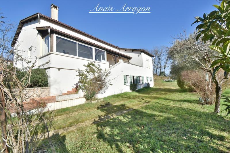 Maison - 206 m² - 4 pièces