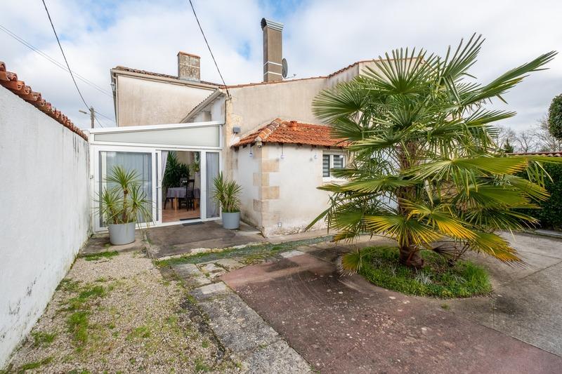 Maison en pierre - 171 m² - 7 pièces