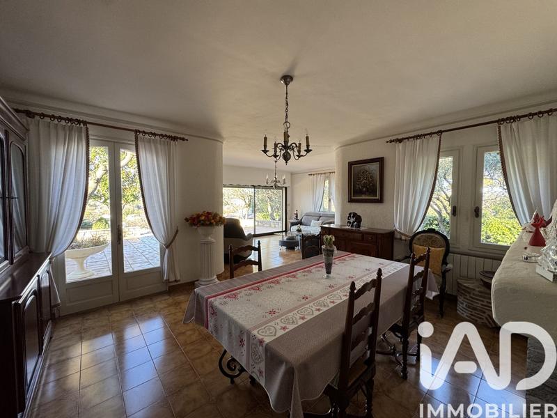 Maison - 197 m² - 7 pièces