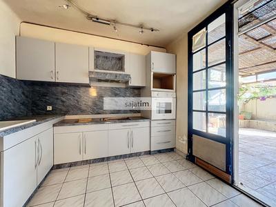 Maison - 233 m² - 10 pièces