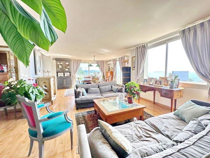 Appartement - 158 m² - 6 pièces