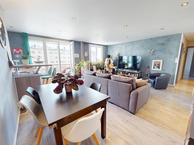 Appartement - 70 m² - 4 pièces