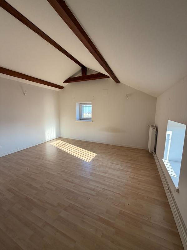 Maison - 200 m² - 8 pièces