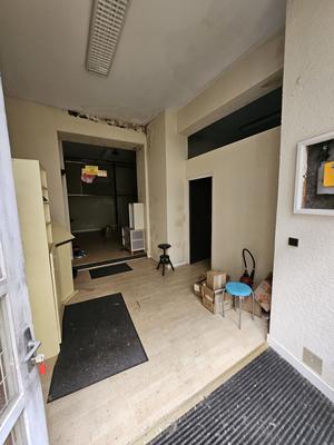 Local commercial - 218 m²