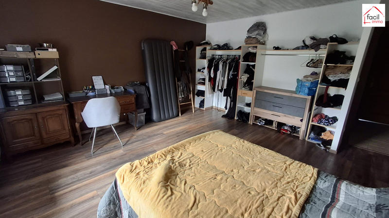 Maison - 220 m² - 7 pièces