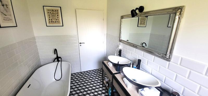 Maison - 104 m² - 4 pièces